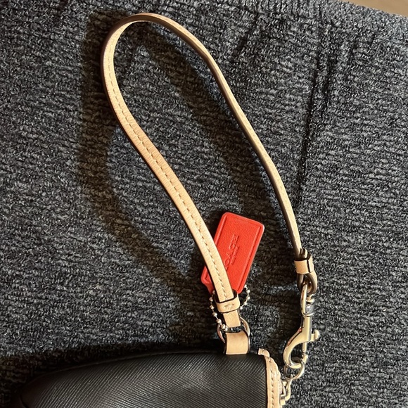 coach wrislet - Picture 2 of 4